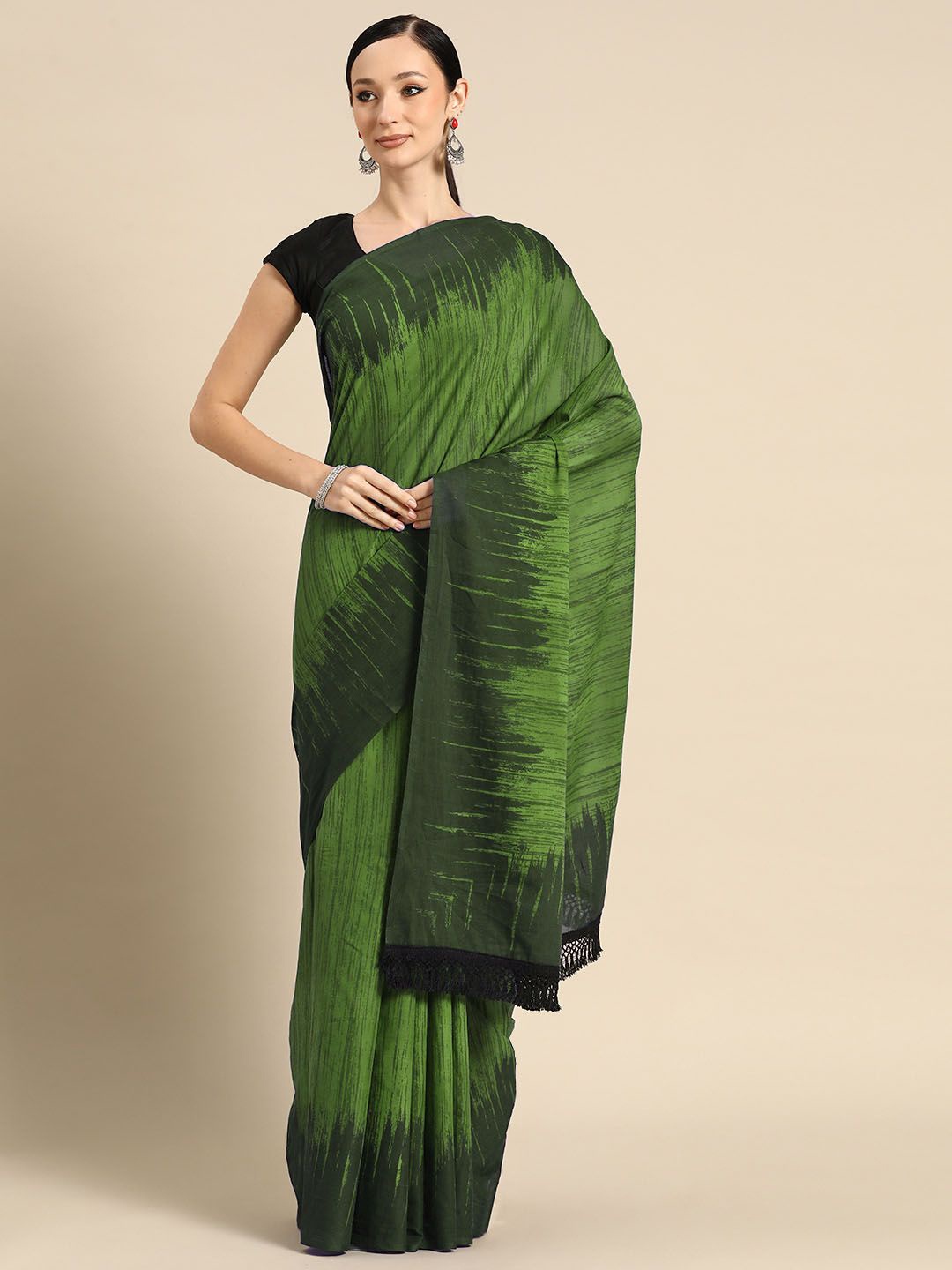 

BUTA BUTI Women Printed Abstract Sarees, Green