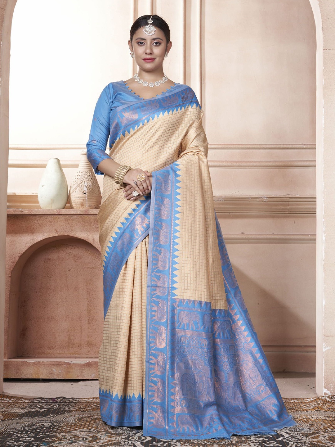 

KAYOMMI Ethnic Motifs Zari Kanjeevaram Saree, Off white