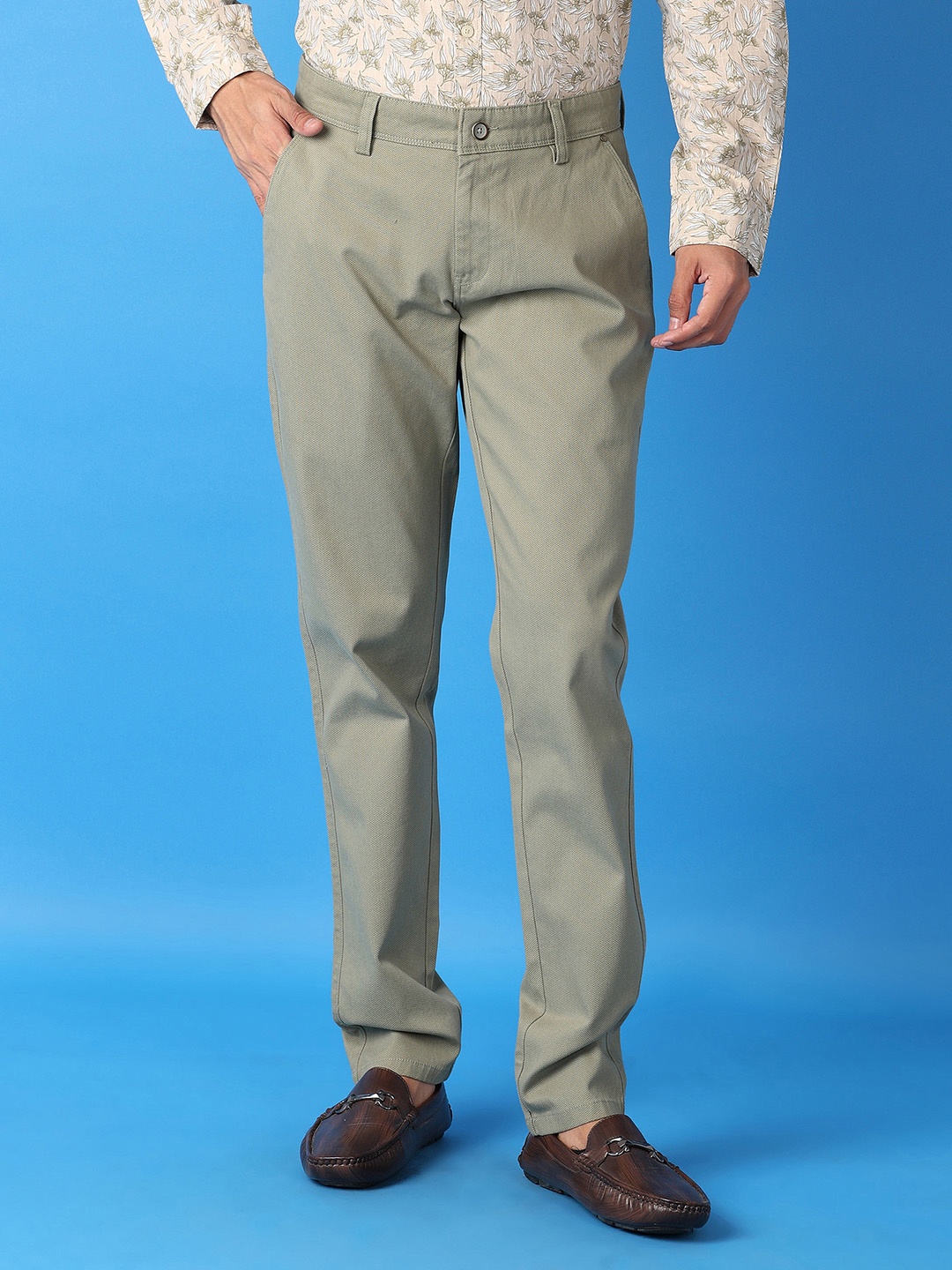 

V-Mart Men Regular Fit Mid-Rise Regular Trousers, Green
