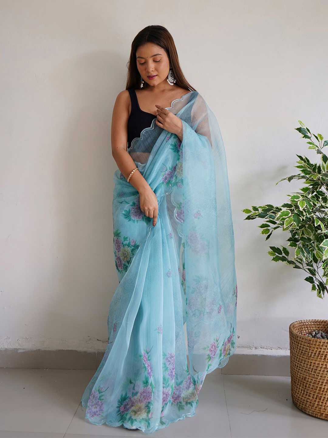 

Ishin Floral Organza Saree, Blue