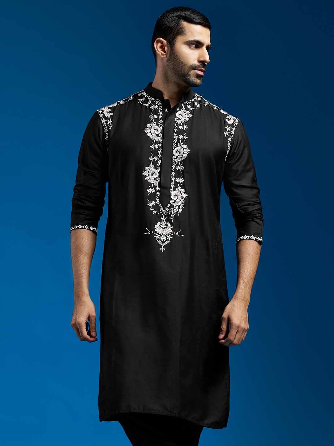 

VASTRAMAY Floral Embroidered Yoke Design Straight Kurta, Black