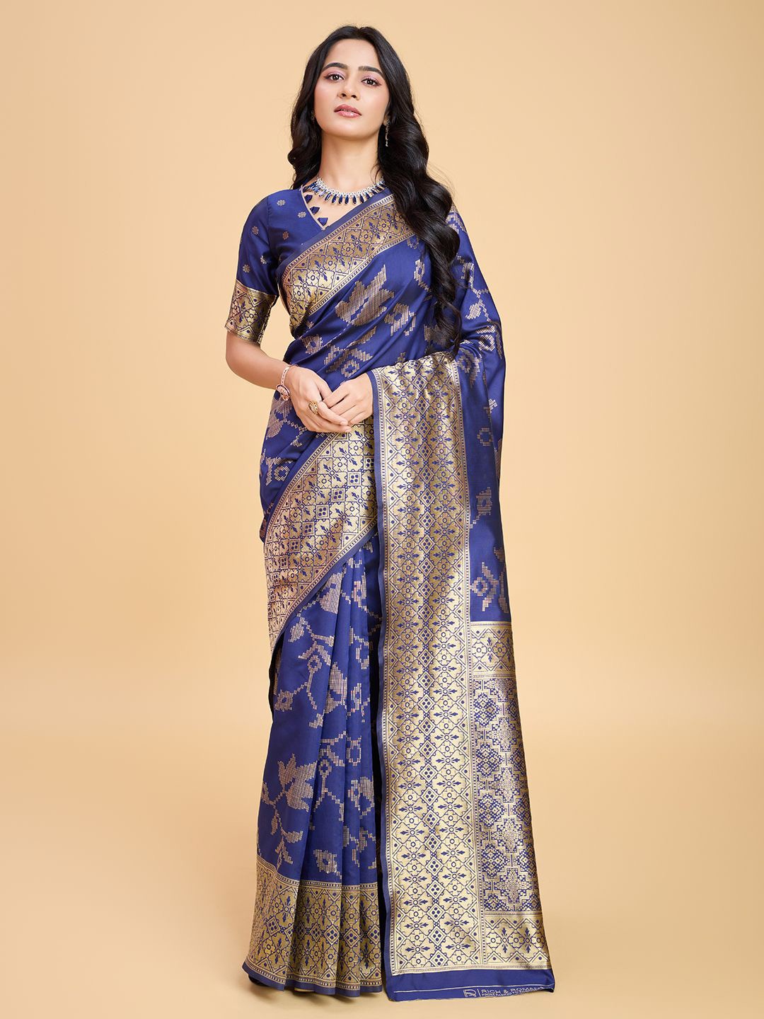 

RICH & ROMAN Women Woven Design Zari Pure Silk Banarasi Saree, Blue