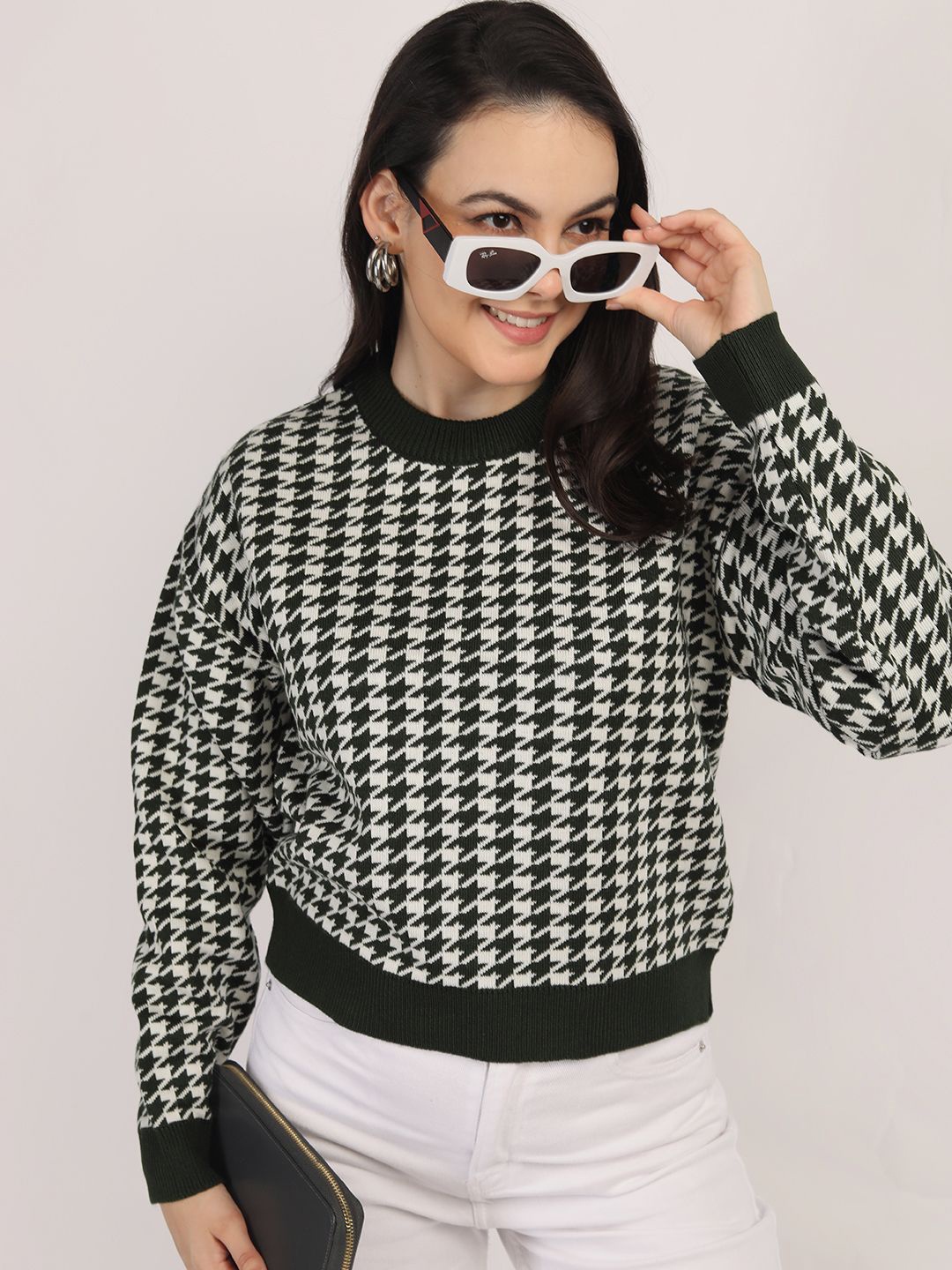 

CHKOKKO Women Self Design Cable Knit Woollen Pullover, Olive