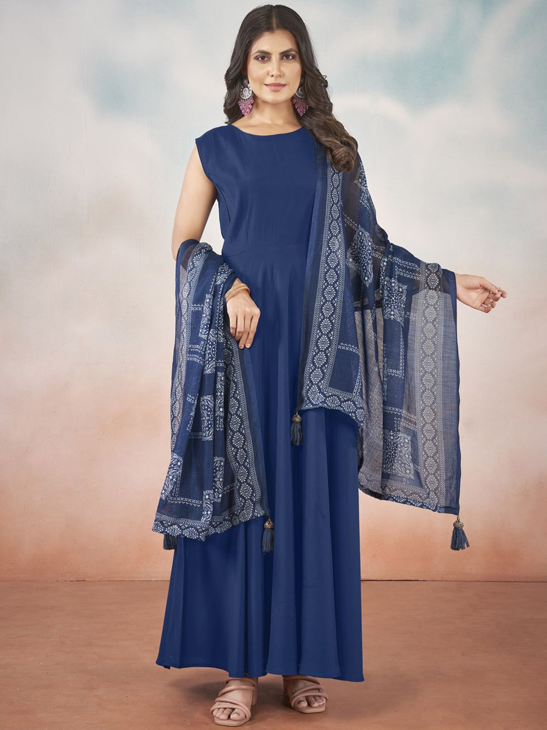 

STYLE SAMSARA Sleeveless Anarkali Kurta With Trouser & Dupatta, Blue