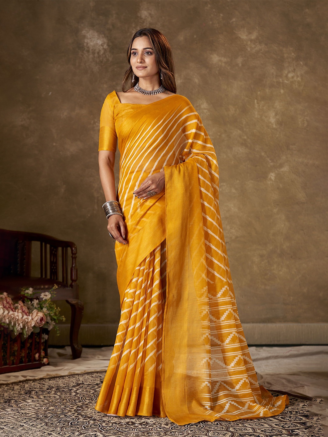 

KAYOMMI Leheriya Printed Zari Pure Cotton Leheriya Saree, Yellow
