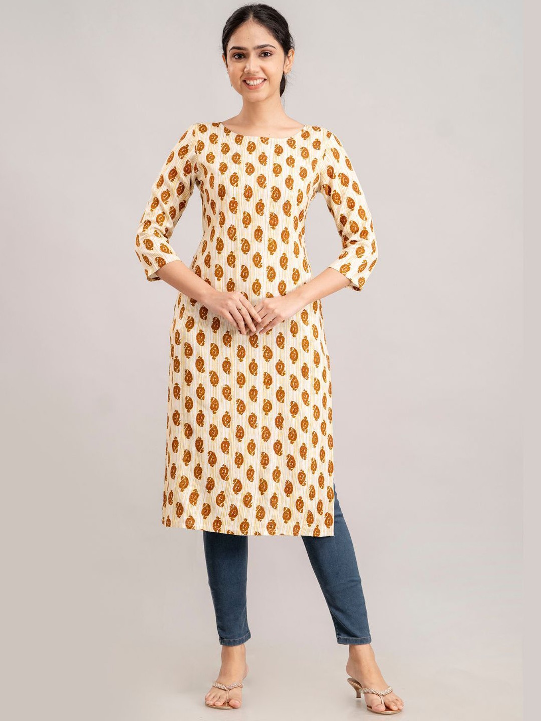 

GORDHAN Ethnic Motifs Printed Round Neck Straight Kurta, Gold