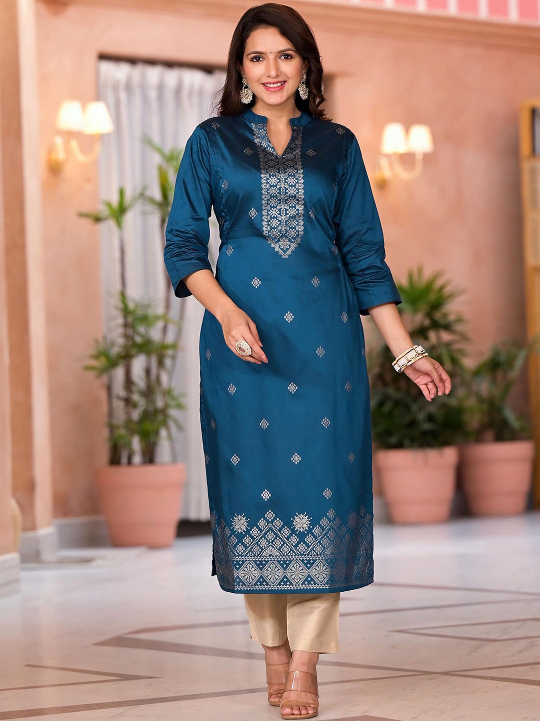 

Juniper Ethnic Motifs Printed Kurta with Trouser, Teal