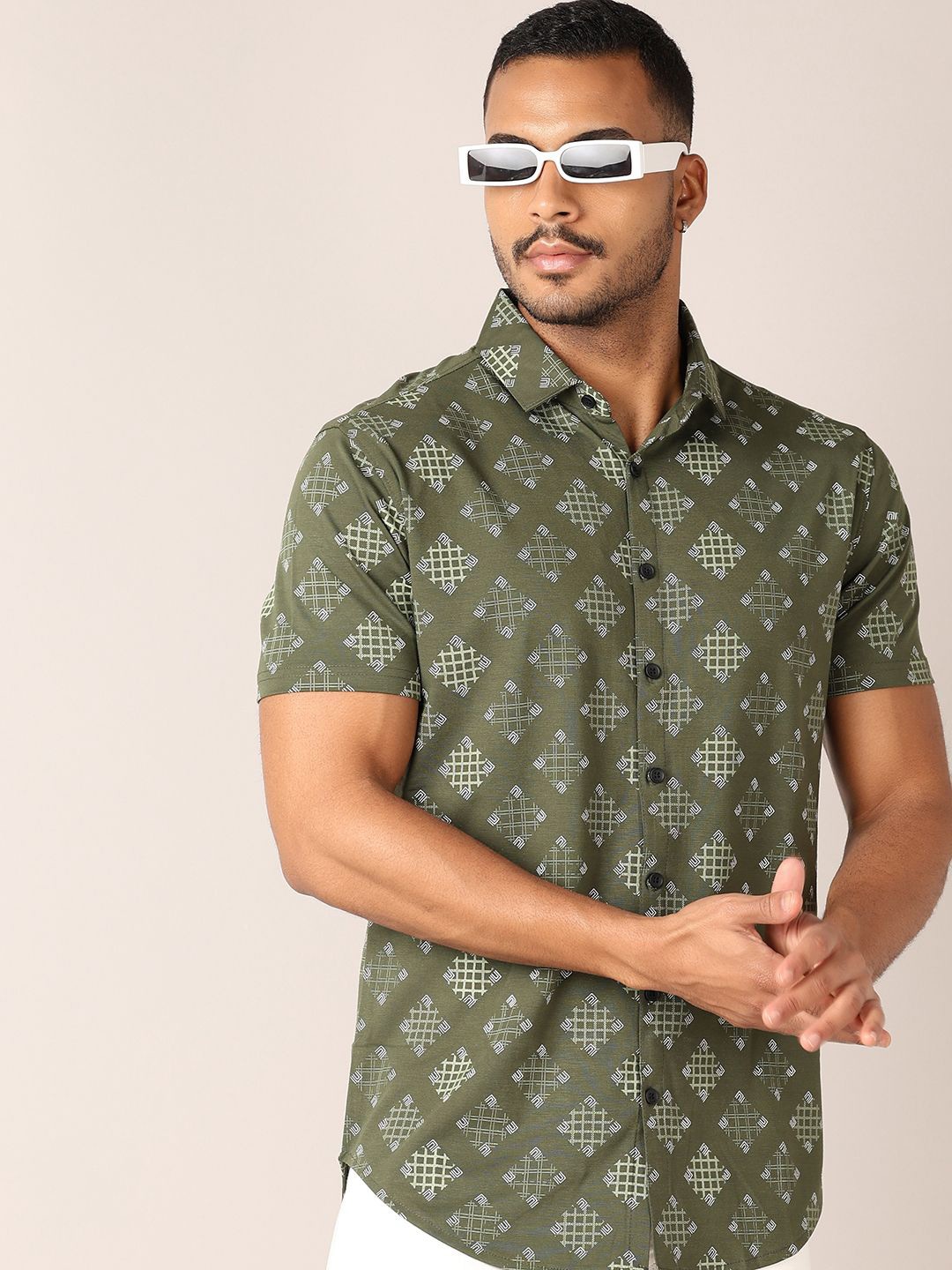 

V-Mart Men Classic Spread Collar Geometric Printed Cotton Casual Shirt, Olive