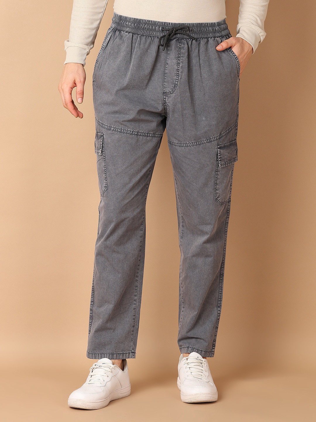 

V-Mart Men Solid Regular Fit Mid-Rise Cargos Trousers, Grey
