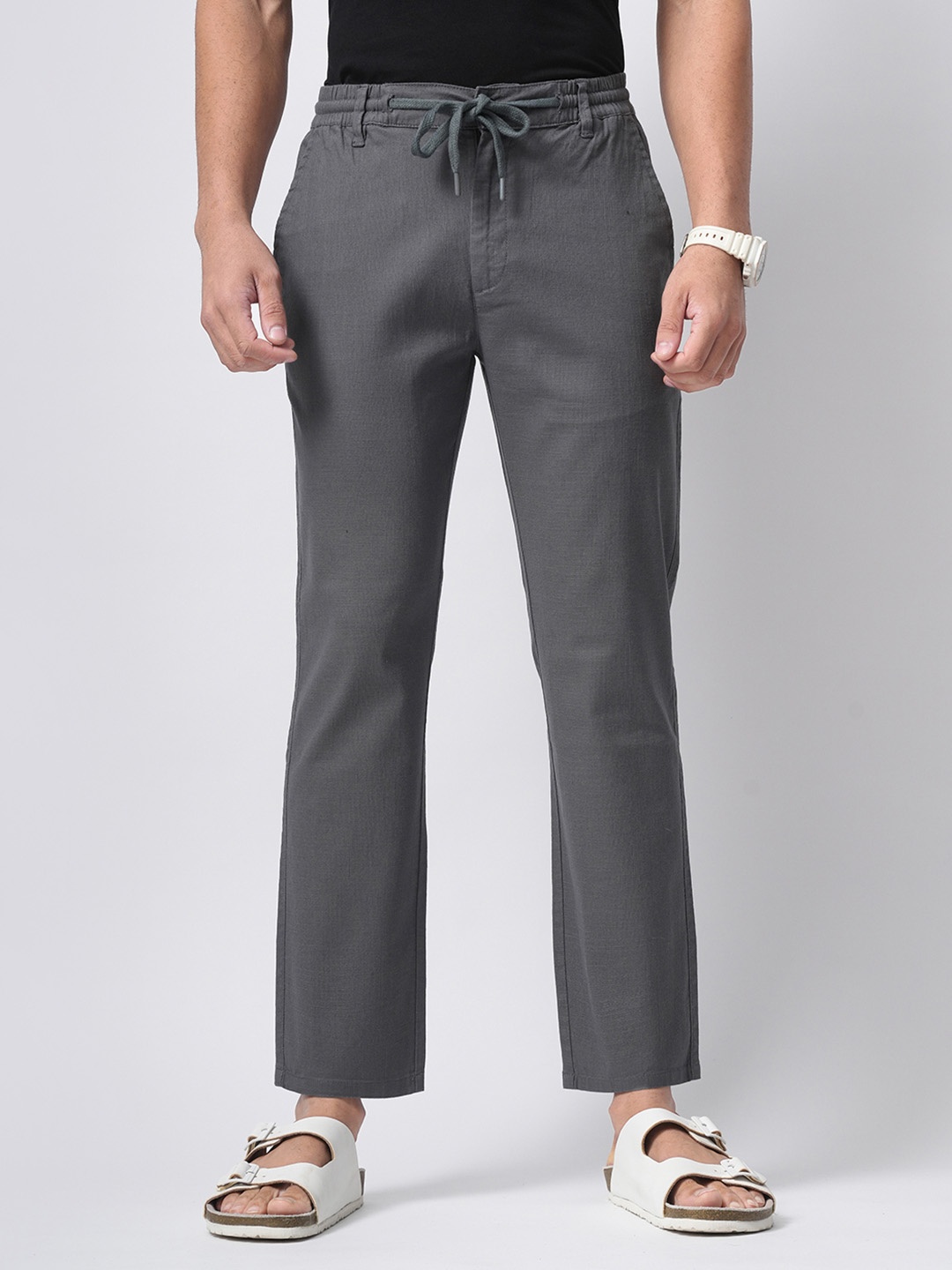 

British Club Men Comfort Slim Fit Low-Rise Cotton Cargos Trousers, Grey