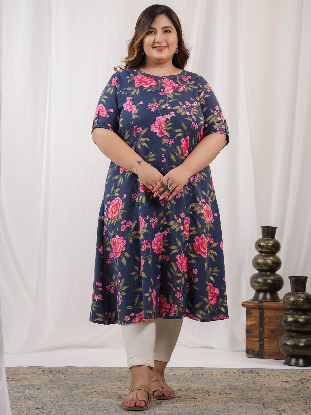 

LALI JAIPUR Women Plus Size Floral Printed Cotton Round Neck A-Line Kurta, Navy blue