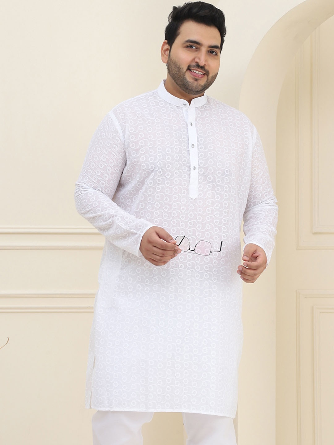 

SOJANYA PLUS Geometric Embroidered Mandarin Collar 100% Cotton Straight Kurta, White