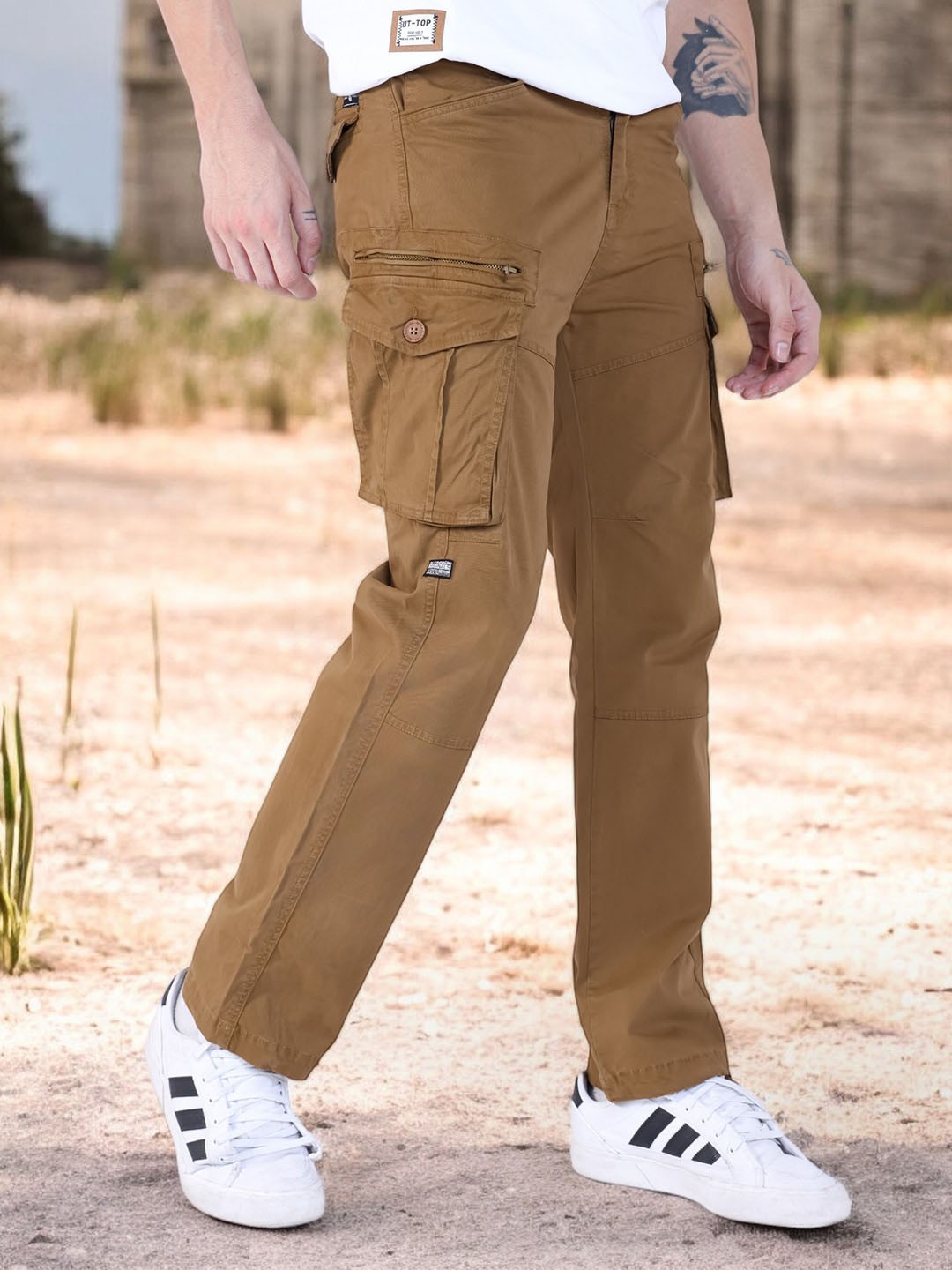 

BOTABOCHI Men Solid Relaxed High-Rise Easy Wash Cargos Trousers, Rust