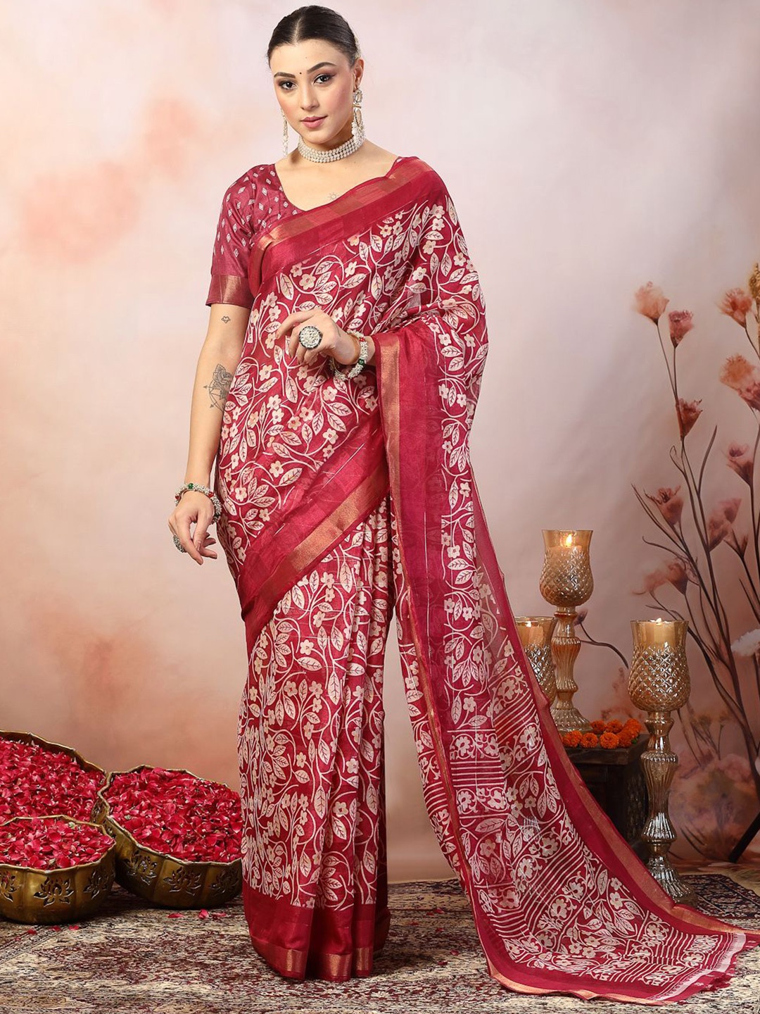 

Stylum Floral Printed Zari Saree, Red