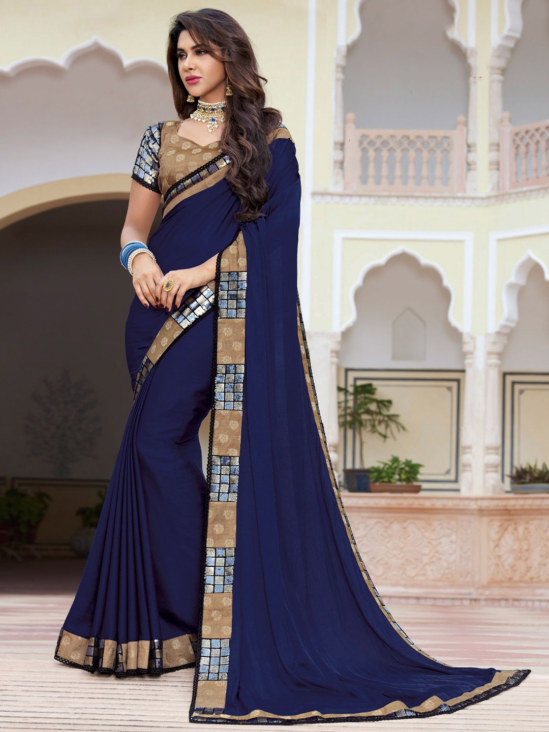 

Laxmipati Women Embroidered Sequinned Saree, Navy blue