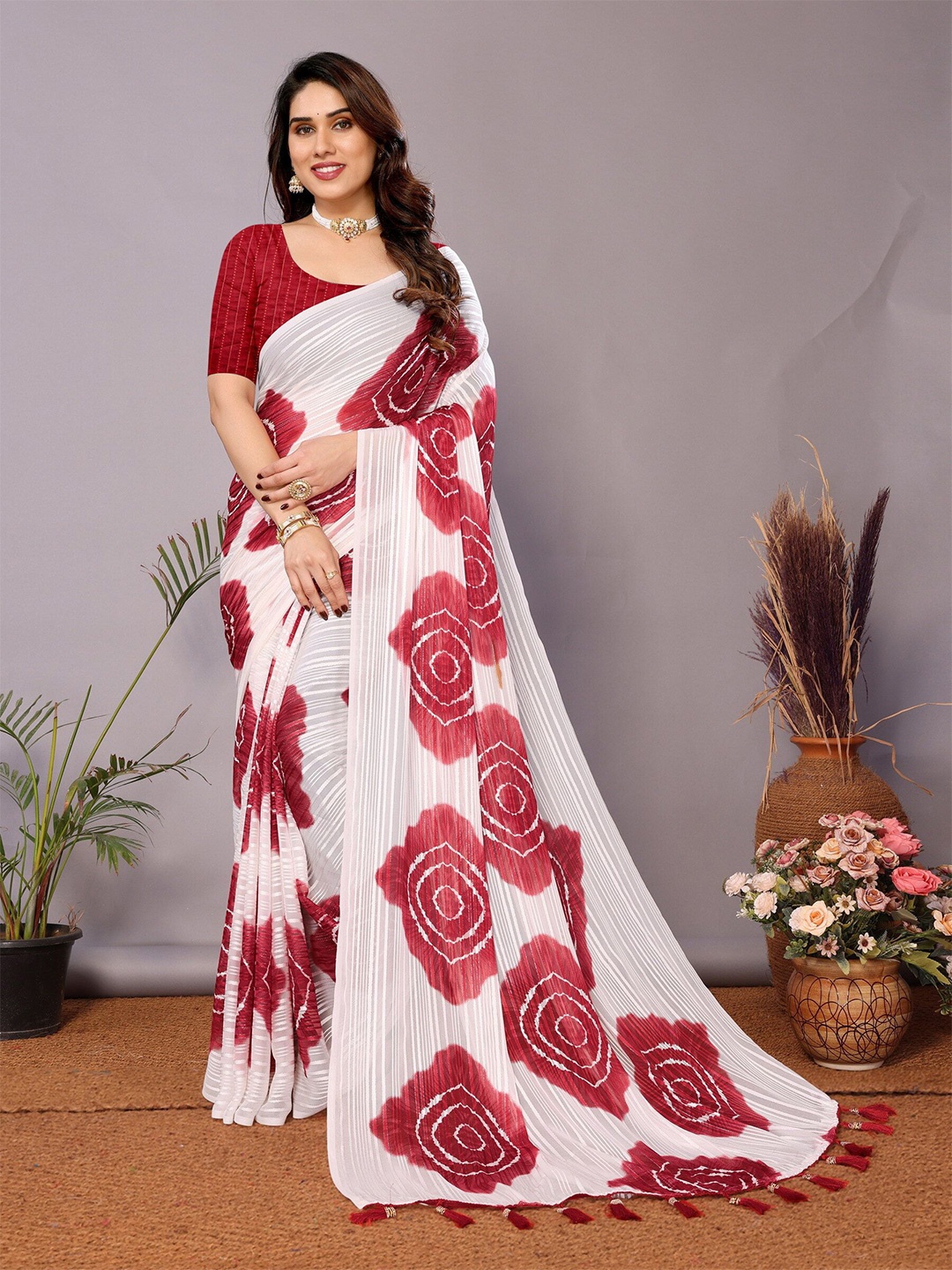 

sareyavella Bandhani Printed Bandhani Celebrity Saree, Maroon