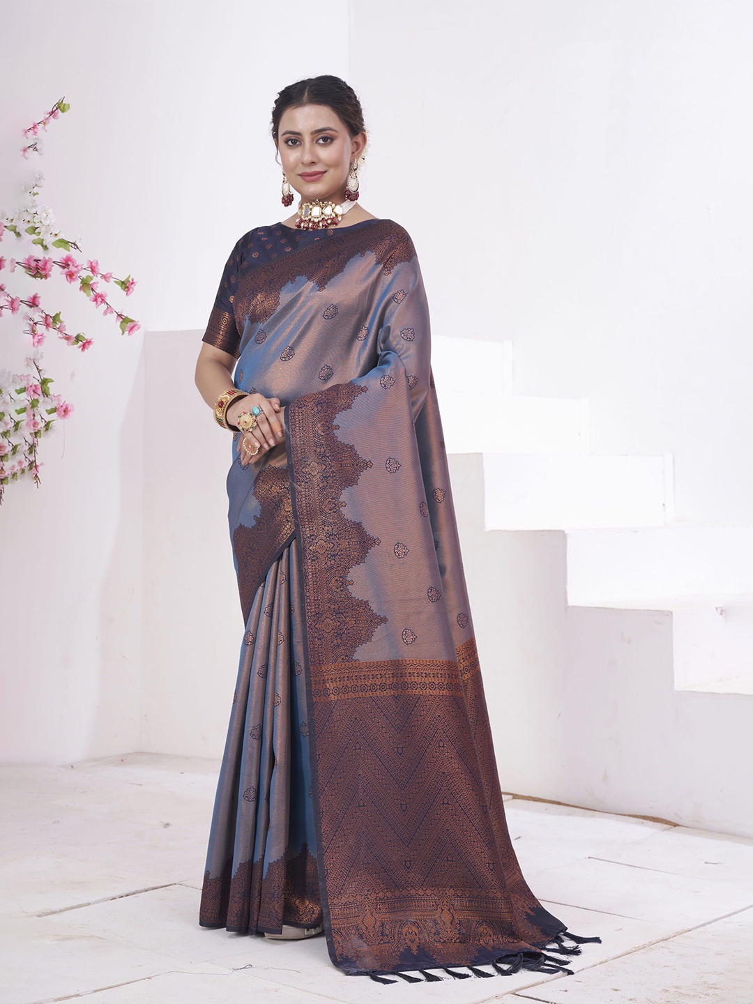 

KAYOMMI Ethnic Motifs Zari Kanjeevaram Saree, Blue