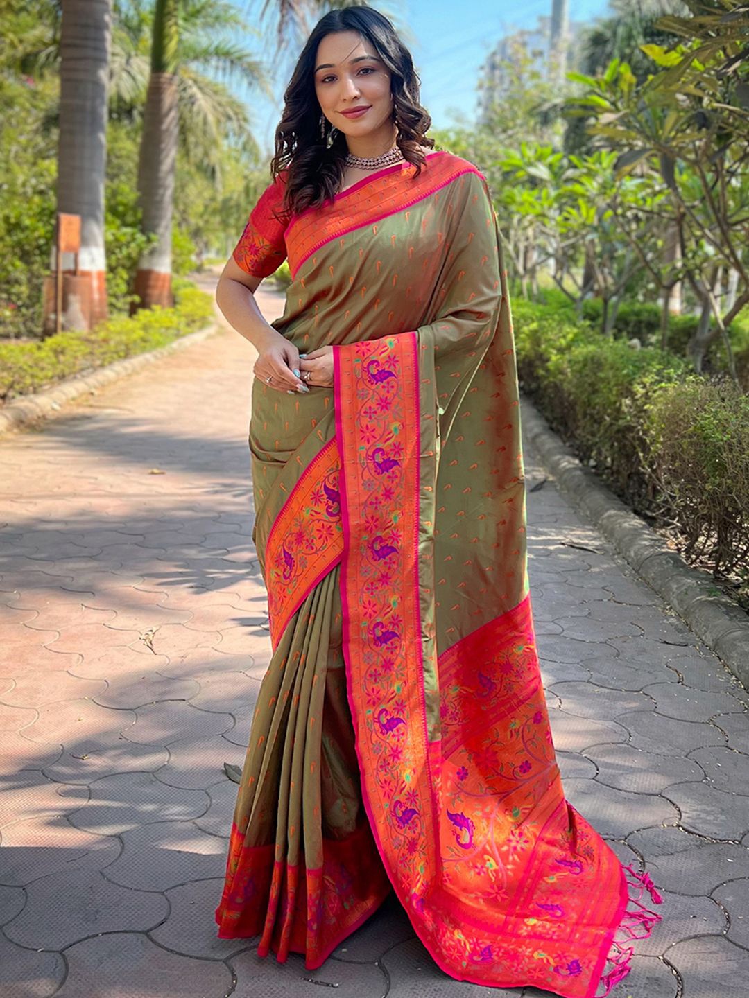 

Panzora Woven Design Printed Zari Paithani Celebrity Saree, Green