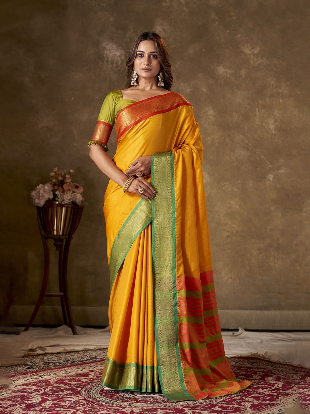 

KAYOMMI Woven Design Zari Pure Cotton Banarasi Saree, Yellow