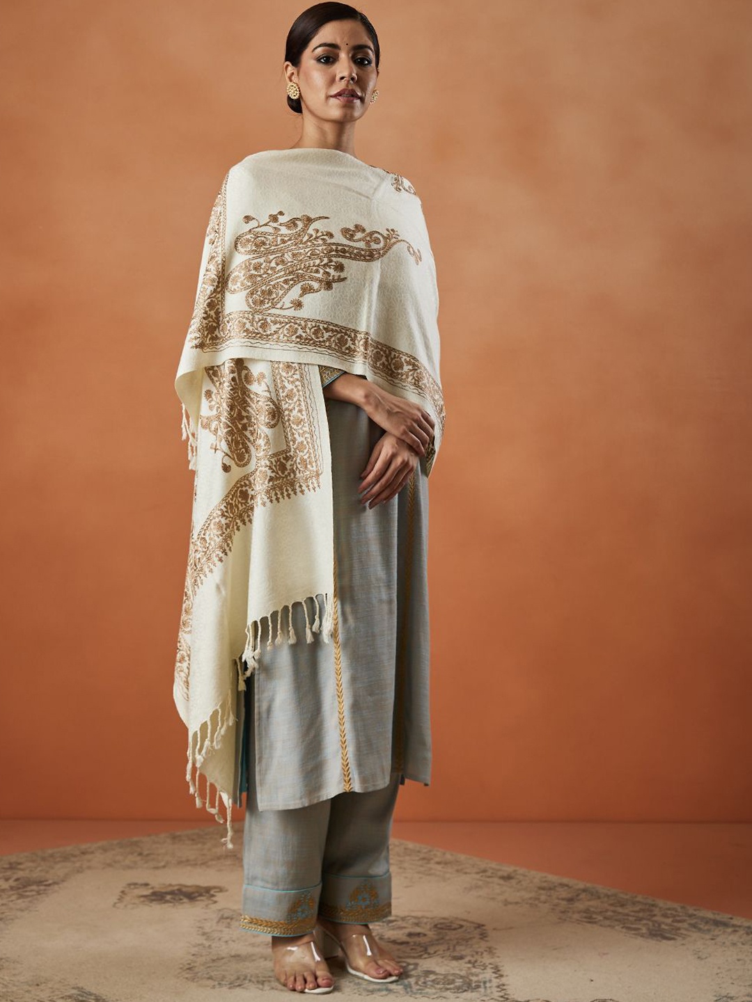 

Pashmoda Nargis Aari Paisley Embroidered Shawl, White