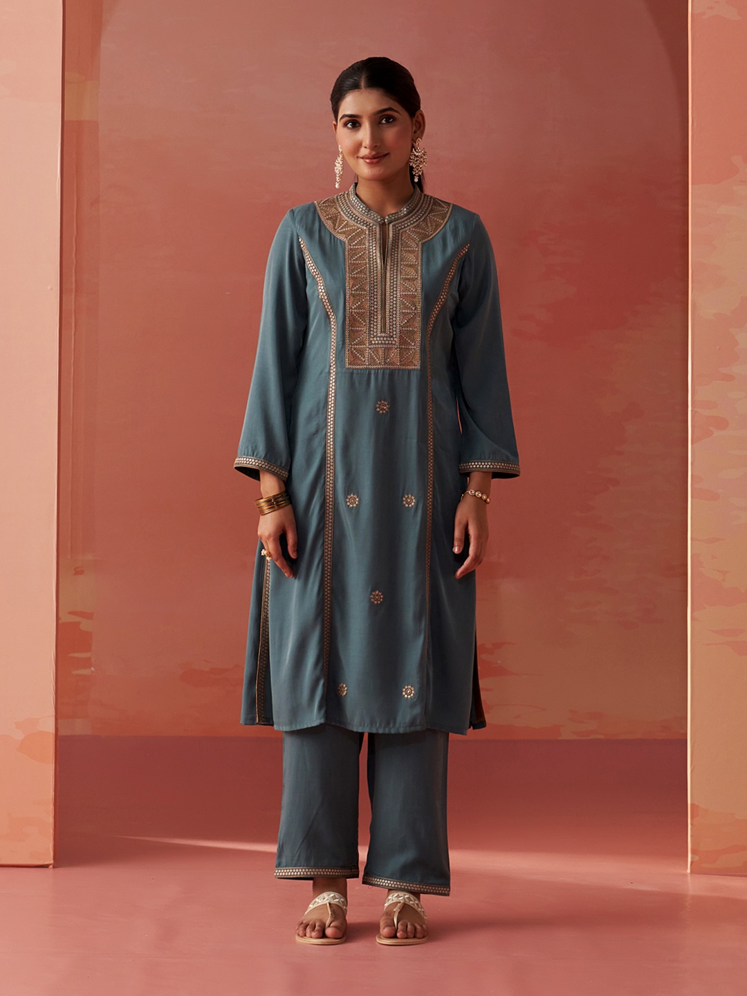

Lakshita Floral Embroidered Mandarin Collar Straight Kurta With Trousers, Blue