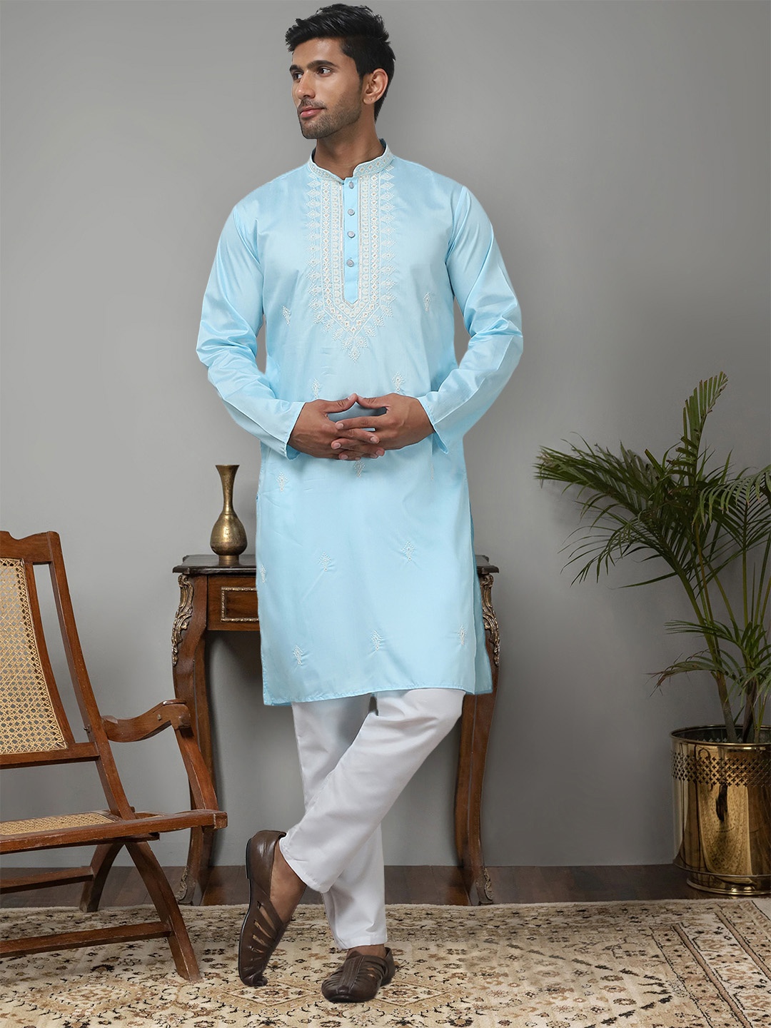 

Jompers Floral Embroidered Sequinned Cotton Silk Straight Kurta, Turquoise blue