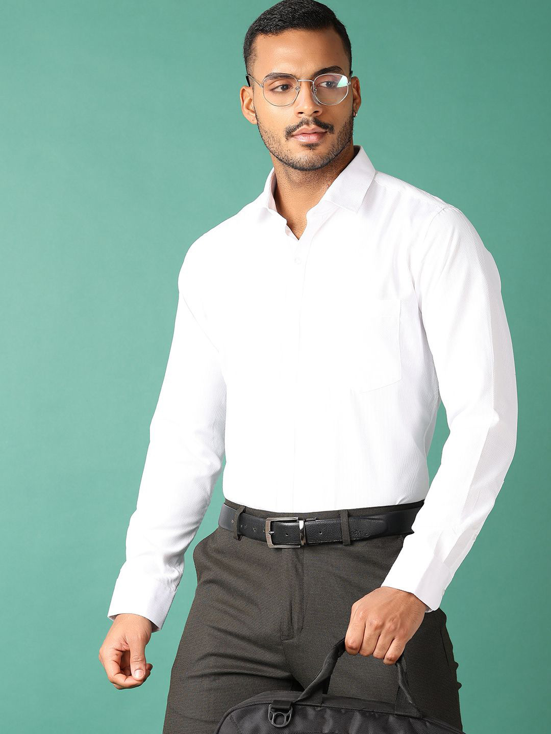 

J White by Vmart Men Classic Spread Collar Solid Cotton Formal Shirt