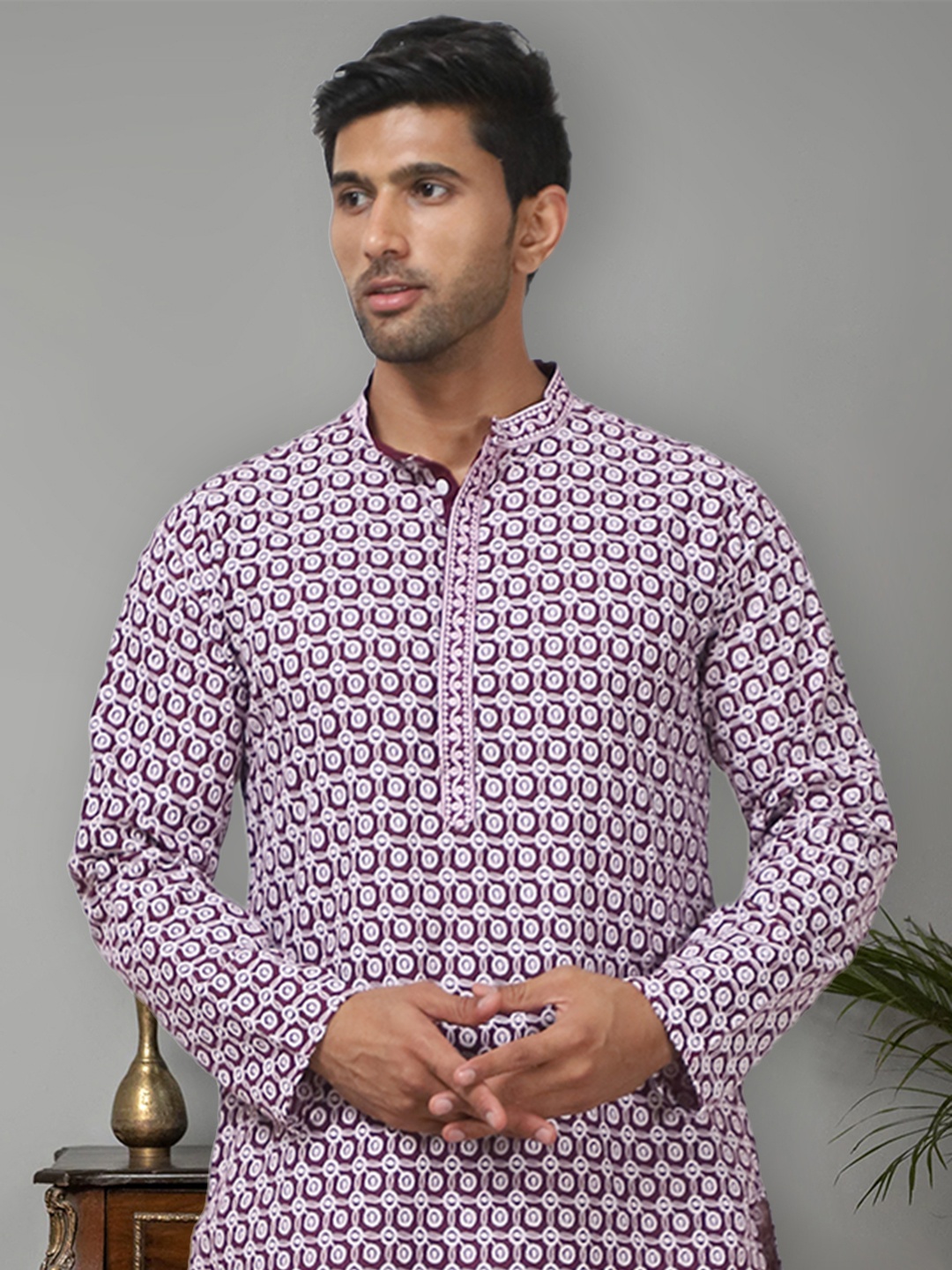 

Jompers Geometric Embroidered Chikankari Pure Cotton Straight Kurta, Purple