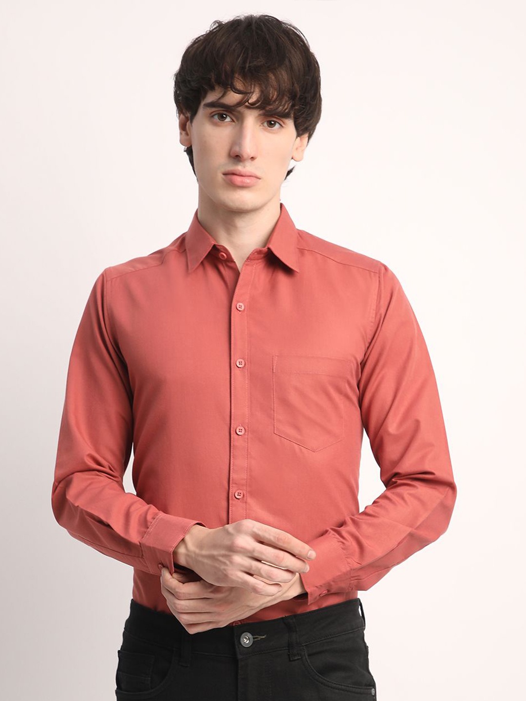 

Voroxy Men Smart Spread Collar Solid Cotton Casual Shirt, Peach