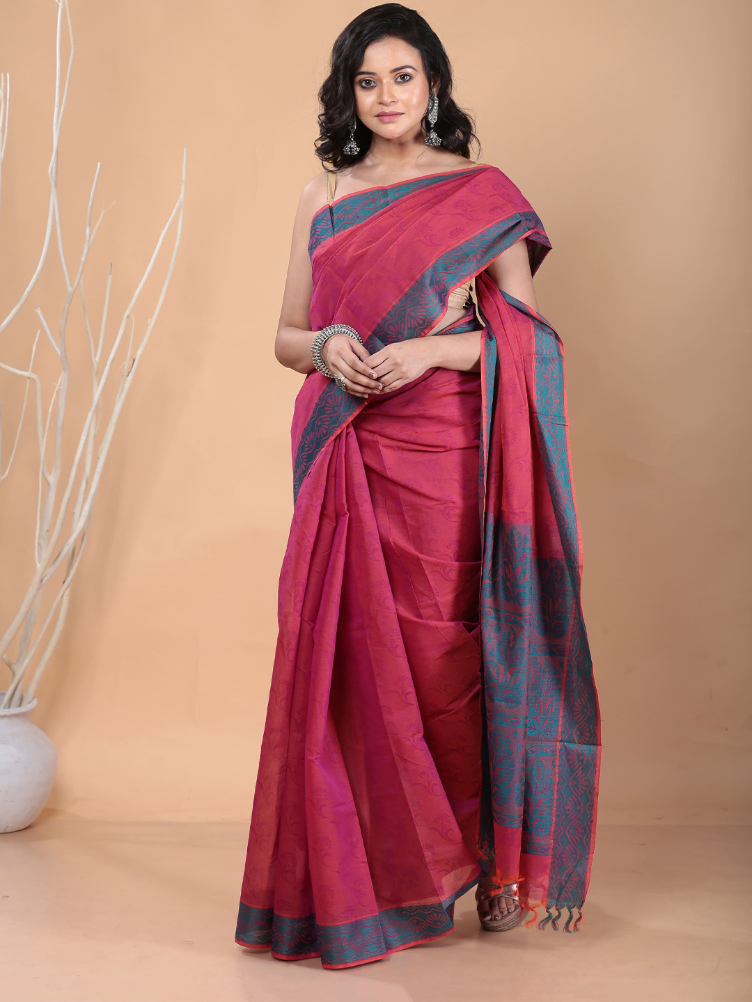 

Urbane Essence Ethnic Motifs Pure Cotton Saree, Pink