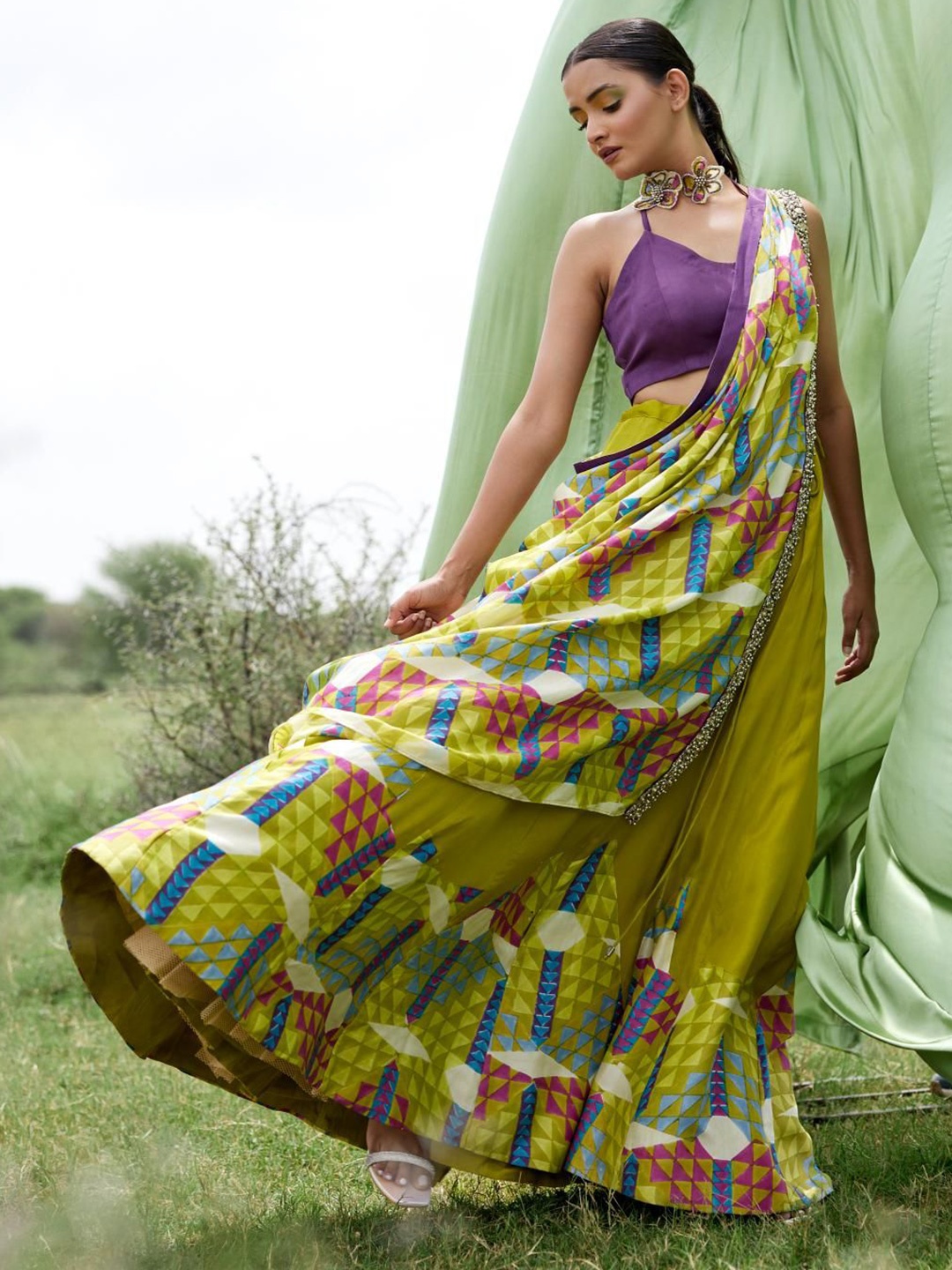 

AMROOD Printed Ready to Wear Lehenga & Choli With Dupatta, Green