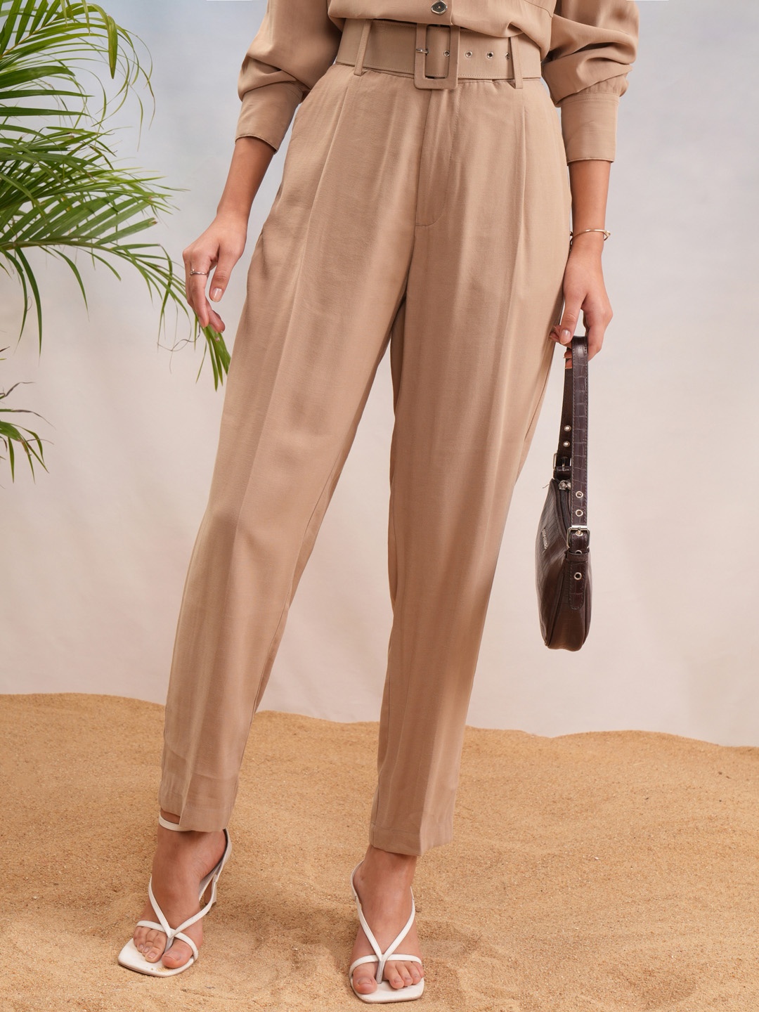 

CHIC BY TOKYO TALKIES Solid Women Straight Fit Trousers, Beige