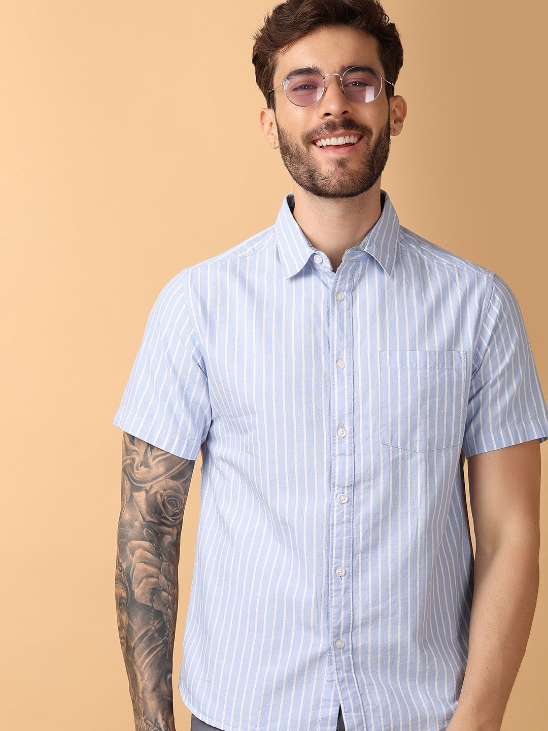 

V-Mart Men Classic Spread Collar Vertical Striped Cotton Slim Fit Casual Shirt, Blue
