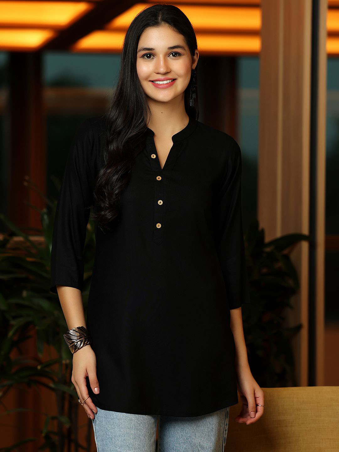 

Libas Women Mandarin Collar Straight Kurti, Black