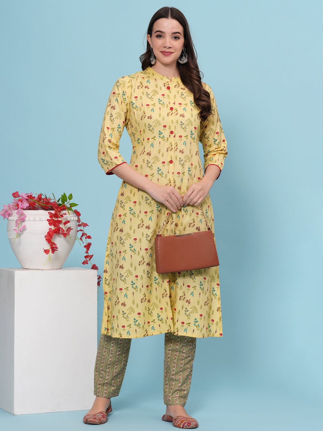 

DIZON Floral Printed Pure Cotton Kurta, Yellow