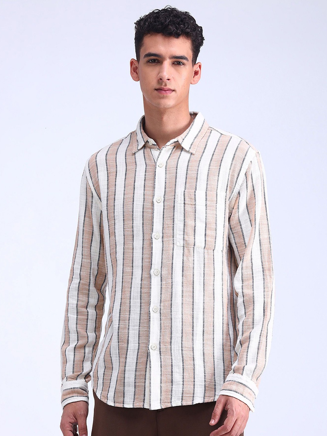 

Flying Machine Men Spread Collar Vertical Striped Cotton Casual Shirt, Peach