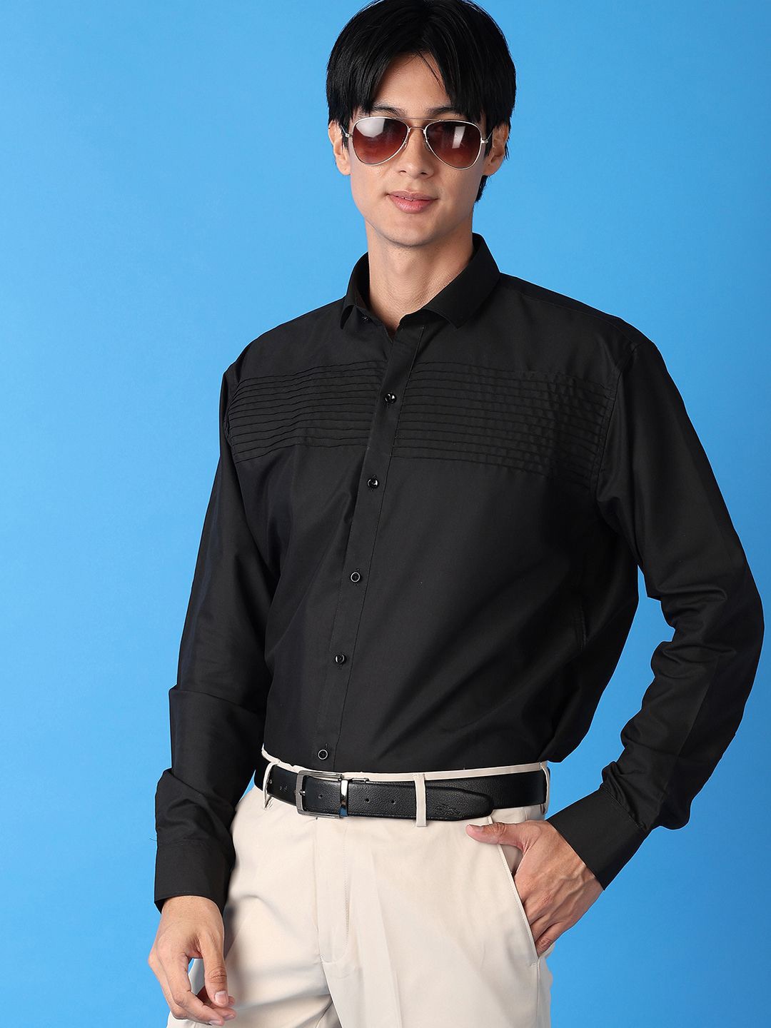 

V-Mart Men Classic Spread Collar Solid Casual Shirt, Black