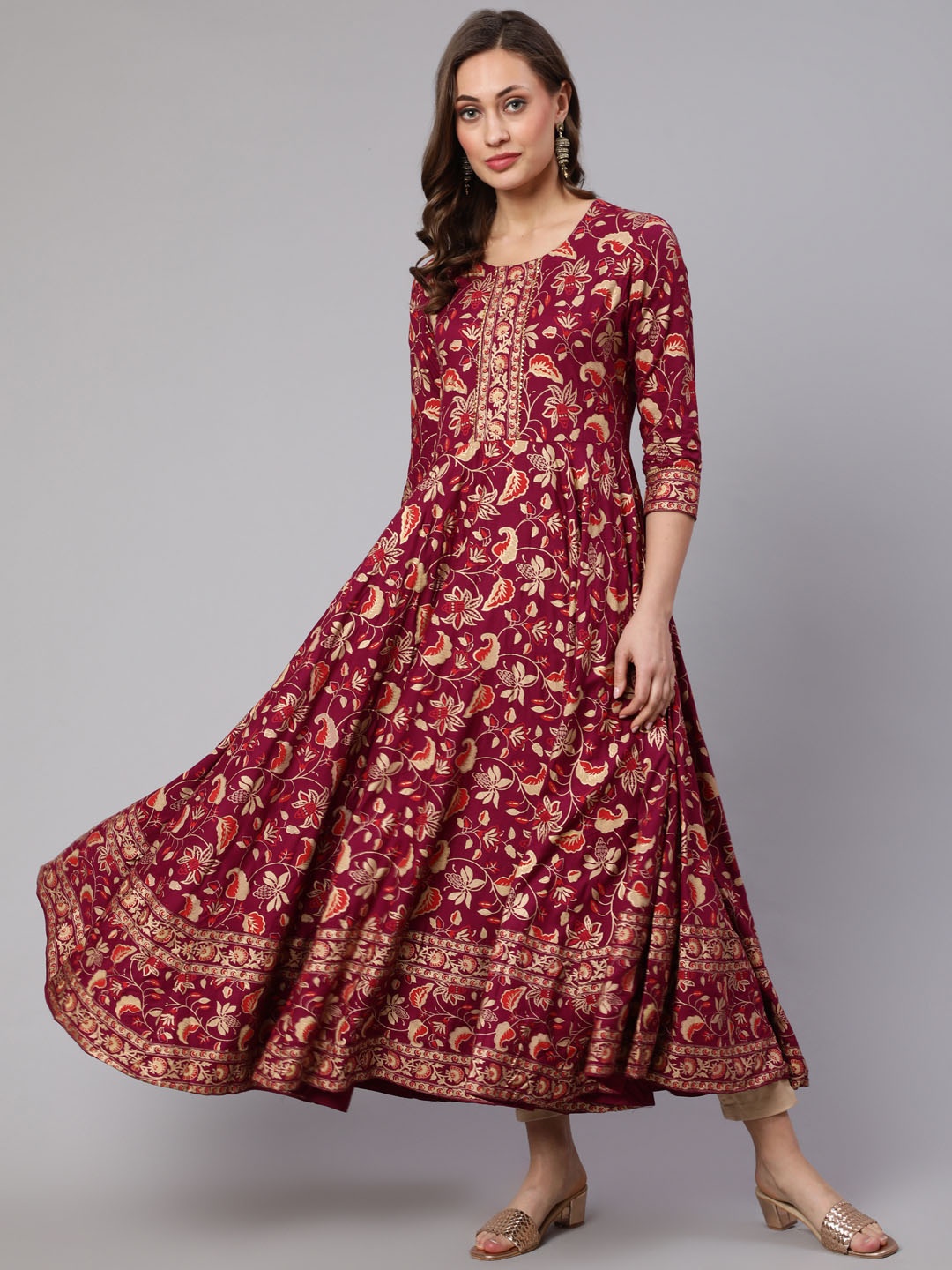 

GLAM ROOTS Floral Printed Gotta Patti Anarkali Kurta, Burgundy