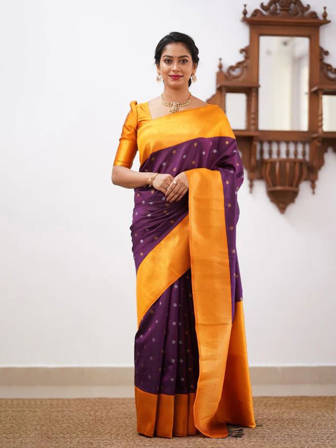 

Kriyansh Woven Design Zari Banarasi Saree With Blouse Piece, Yellow