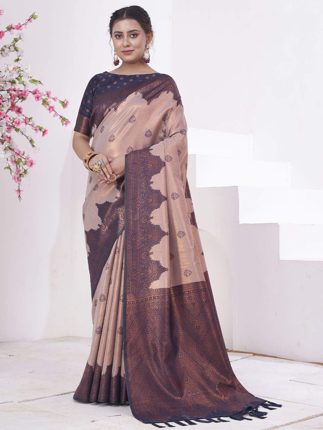 

KAYOMMI Woven Design Kanjeevaram Saree, Pink