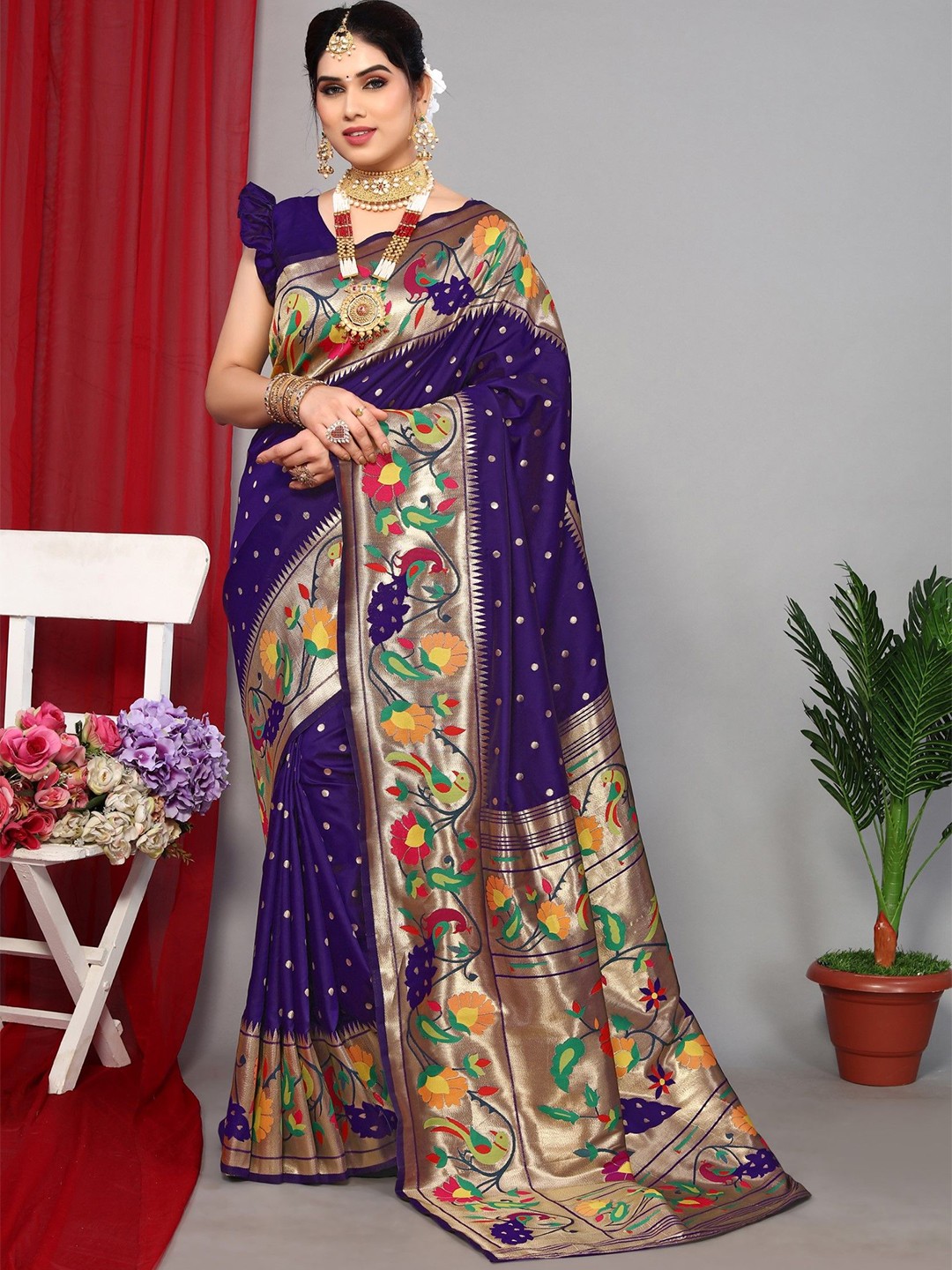 

LeeliPeeri Designer Floral Zari Silk Blend Paithani Saree, Navy blue
