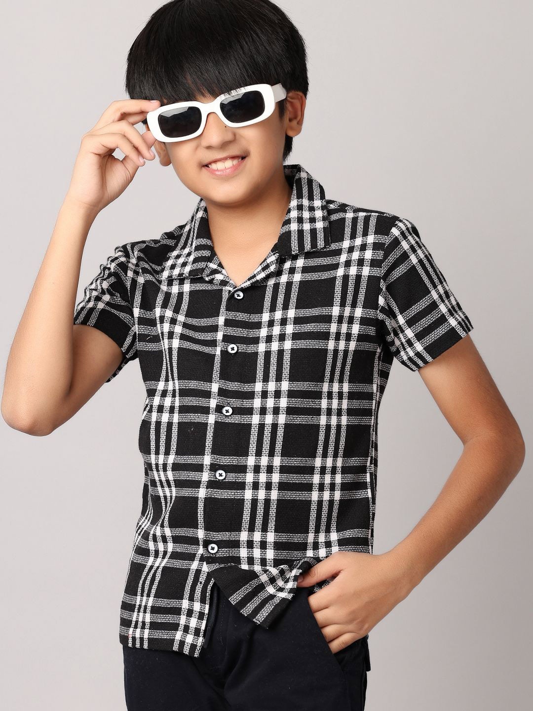 

V-Mart Boys Classic Tartan Checks Opaque Checked Casual Shirt, Black