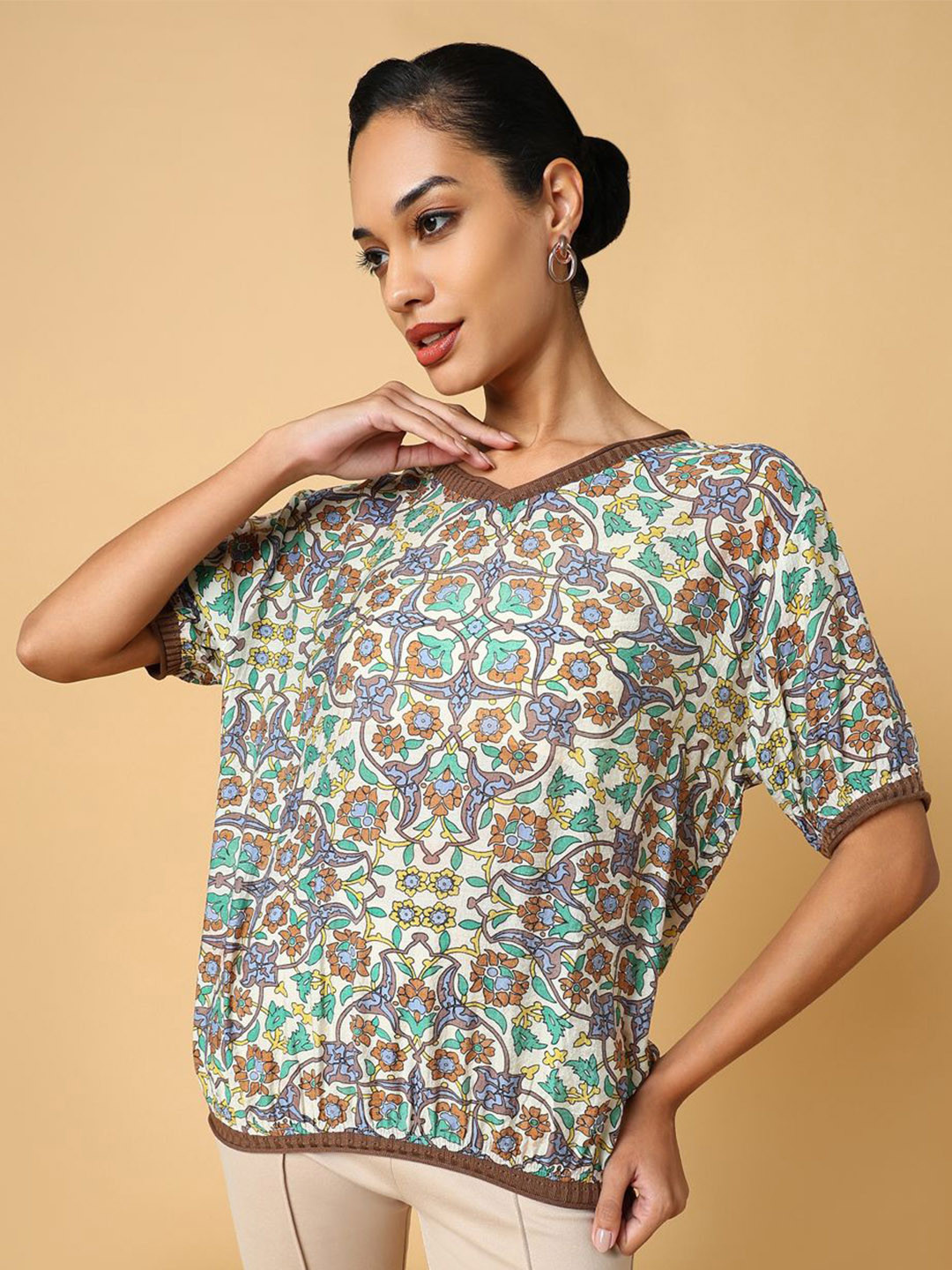 

SHOWOFF Women Floral Printed V-Neck Top, Green