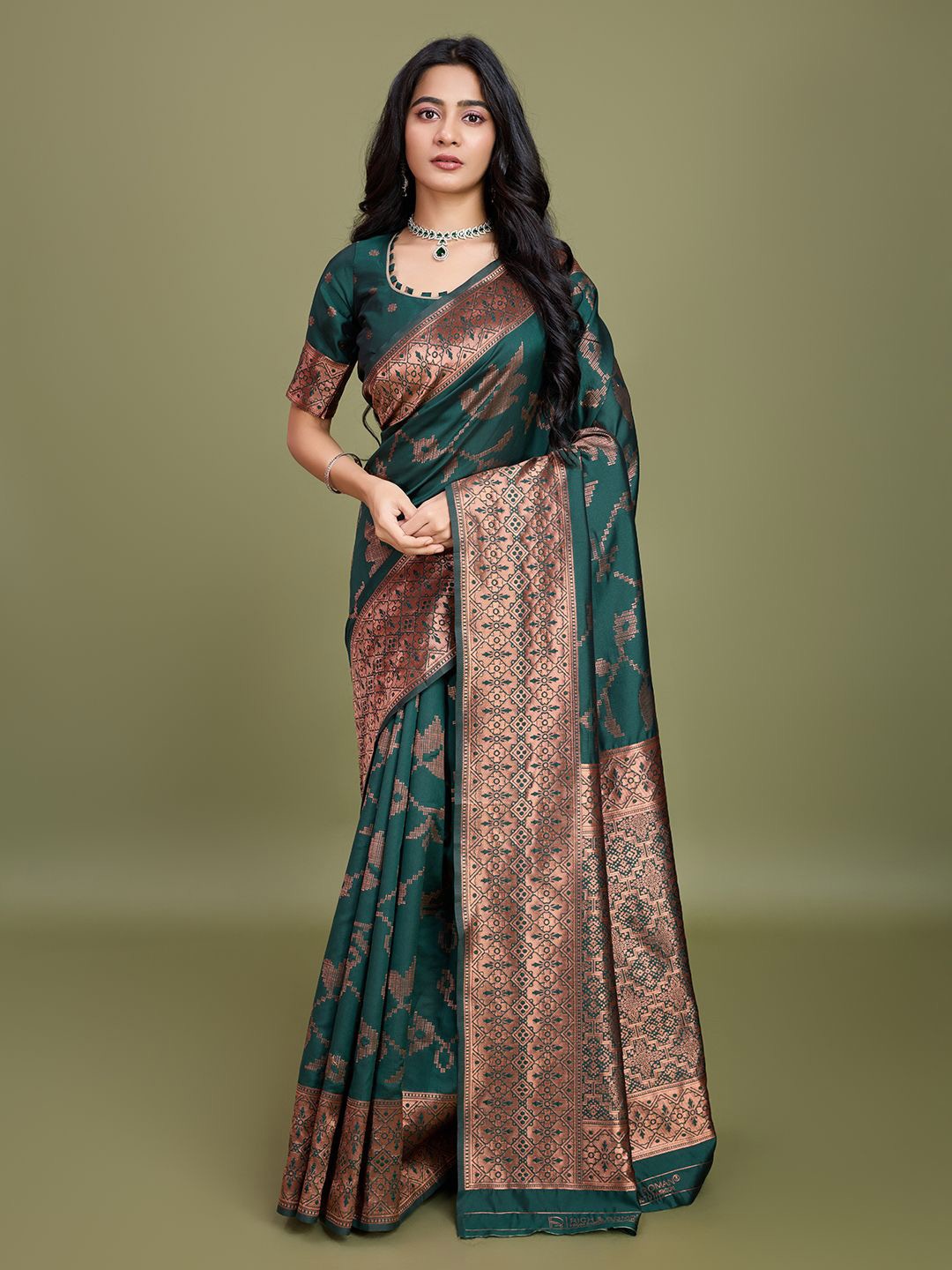 

RICH & ROMAN Woven Design Zari Pure Silk Banarasi Saree, Green