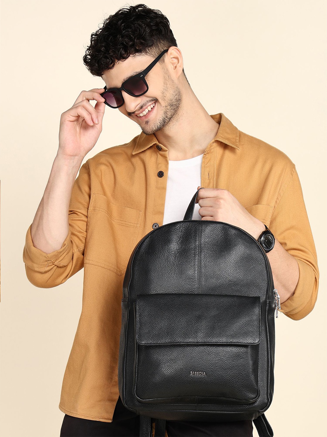 

Sassora Men Leather Backpack with Compression Straps, Black