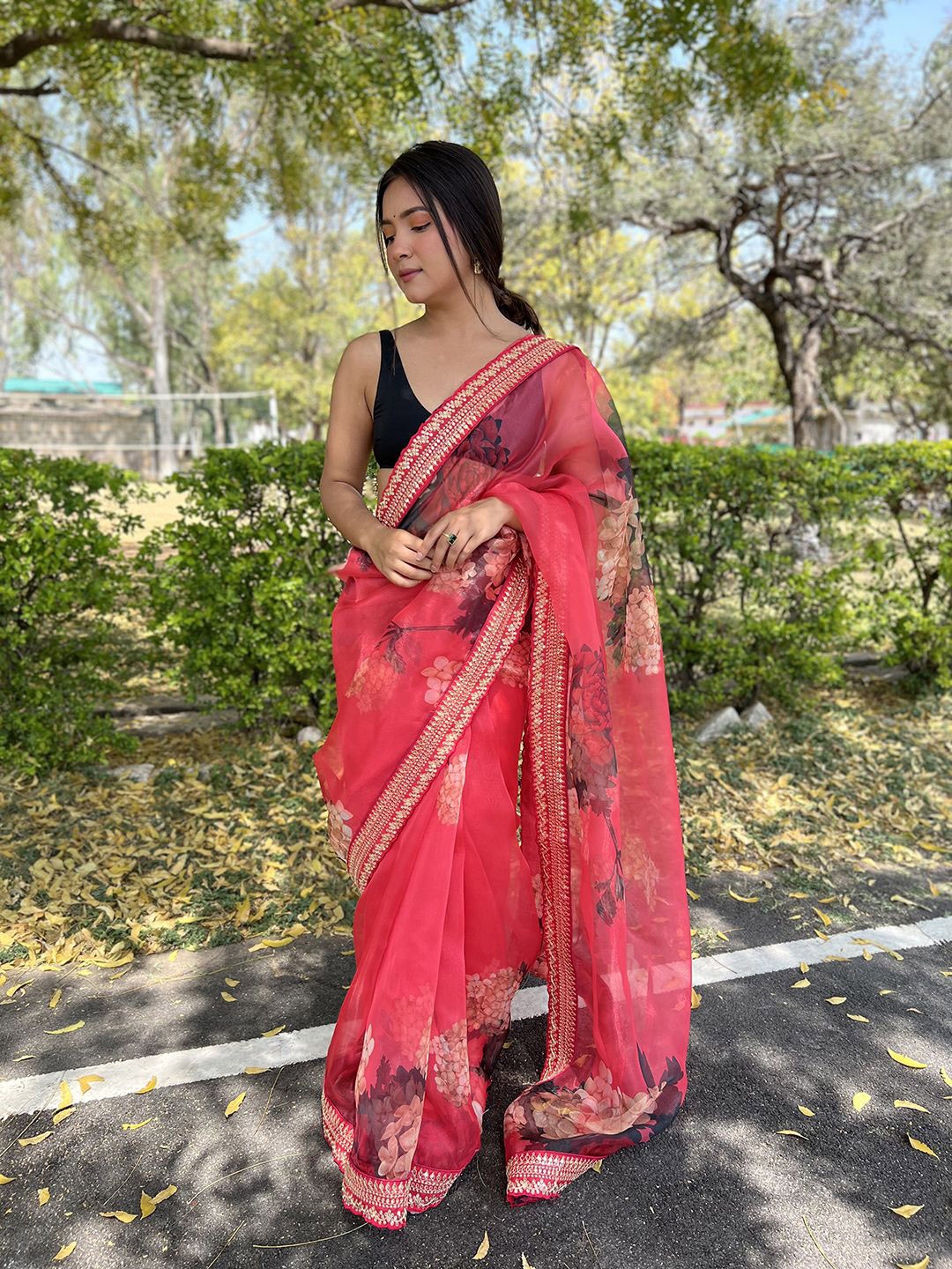 

Ishin Floral Zari Organza Saree, Red