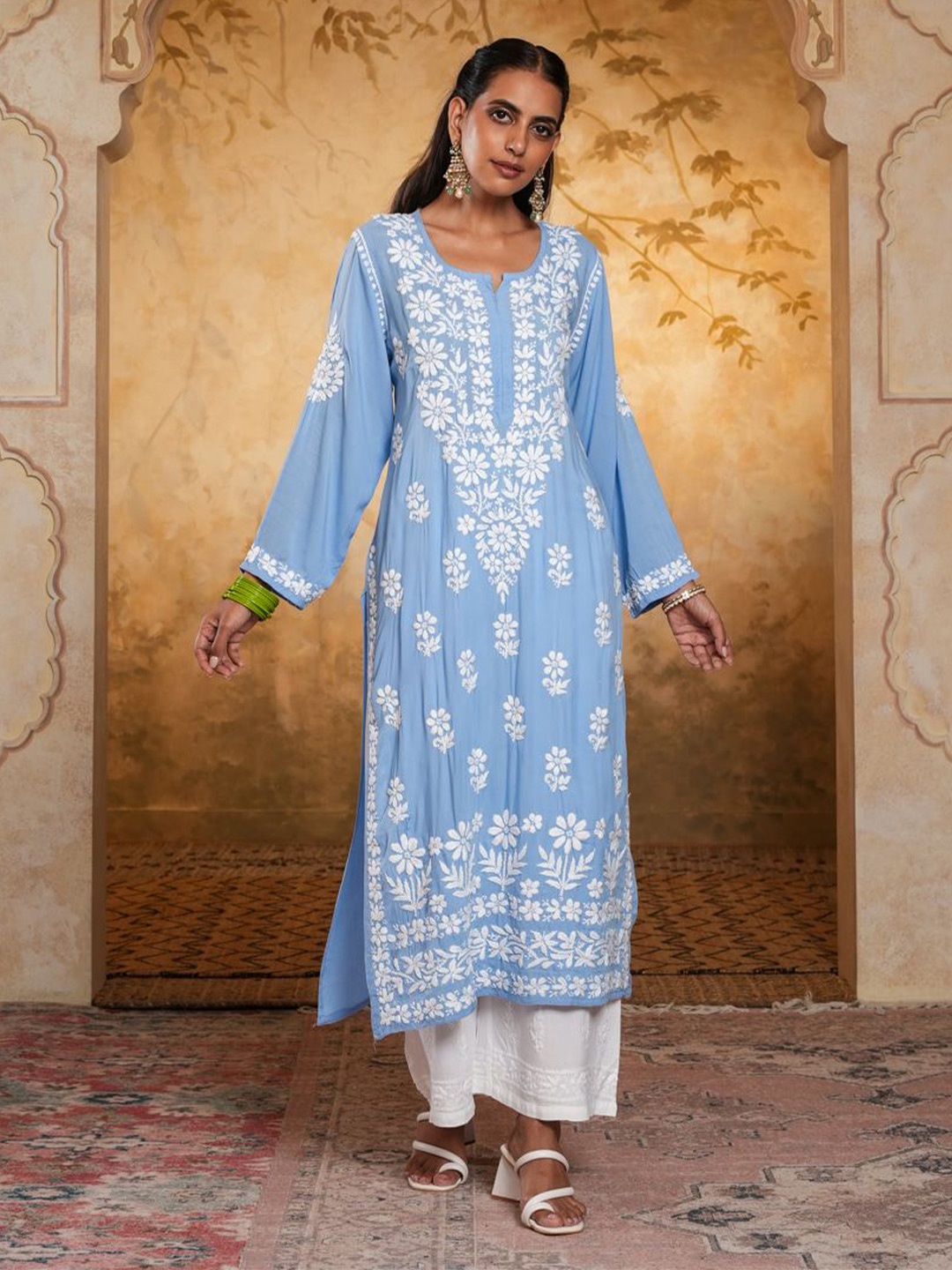 

House of Chikankari Floral Embroidered Cotton Straight Kurta, Blue