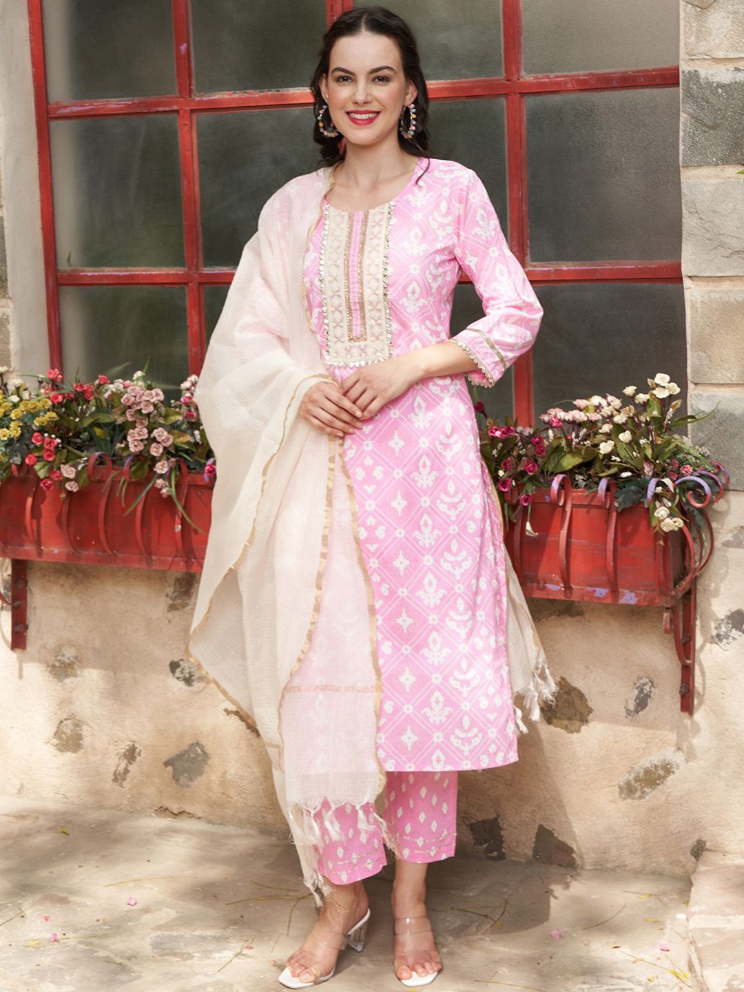 

BANDIA Floral Printed Sequinned Pure CottonStraight Kurta with Trousers & Dupatta, Pink