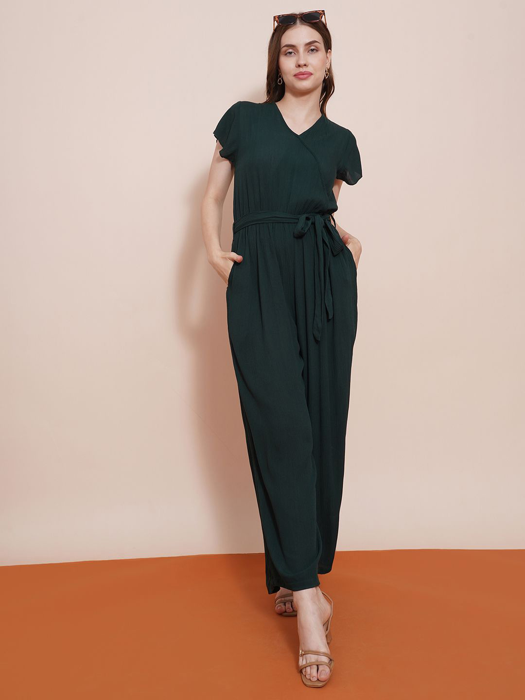 

Globus Wrap Neck Cap Sleeves Waist Tie-Up Wide-Leg Basic Jumpsuit, Green