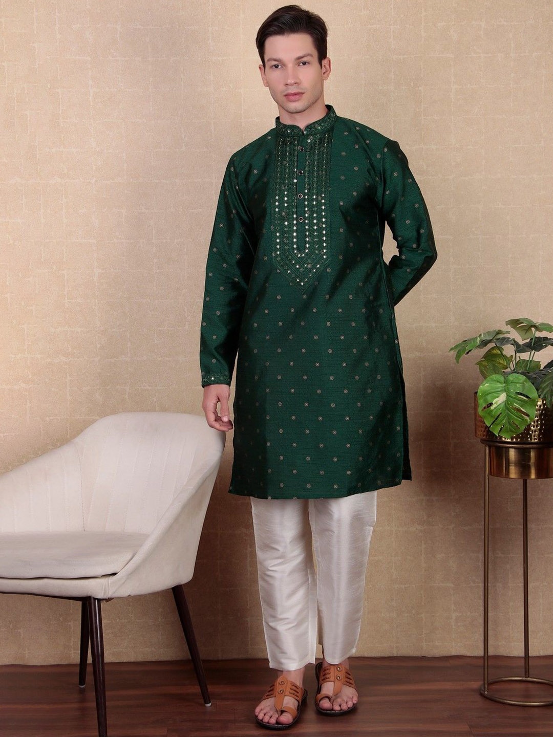 

Cult Indie Woven Design Mirror Work Jacquard Art Silk Straight Kurta, Green
